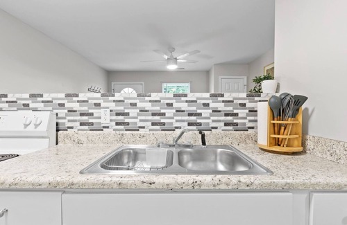Chattanooga Hotel | 2bd/2ba workforce housing near Chatt hospitals!