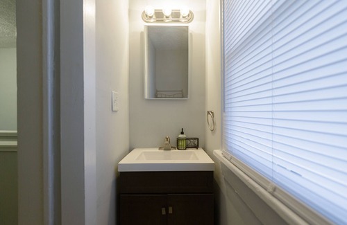 Meridian-Kessler House | 2Bd/2Bth King Beds, Patio, Yard, Walk to Trail, Safe & Quiet, Newly Furnished