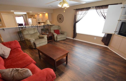 Table Rock Hotel | 2BD Deluxe/Branson - w/Pools, Barbecue, Gym!