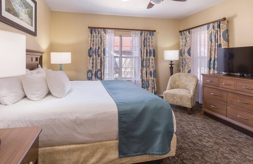 Table Rock Hotel | 2BD Deluxe/Branson - w/Pools, Barbecue, Gym!