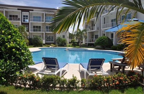 La Esplanada Apartment | 2BD groundfloor condo perfect for seniors no parties, no street girls, no pets