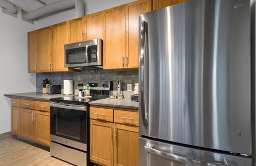 Cleveland Bed & Breakfast | 2BD Industrial Style Loft in Downtown Cleveland!