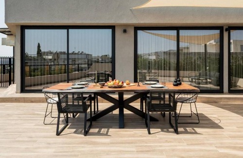 Glyfada Apartment | 2BD Penthouse Sea View Luxury Apartment