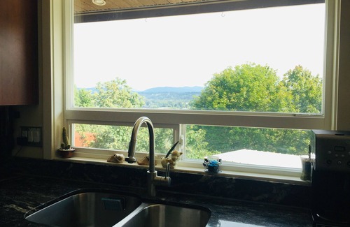 SeaTac House | 2BD Unit Safe Neighborhood Near Downtown,15 Minutes Walk To Shopping Center