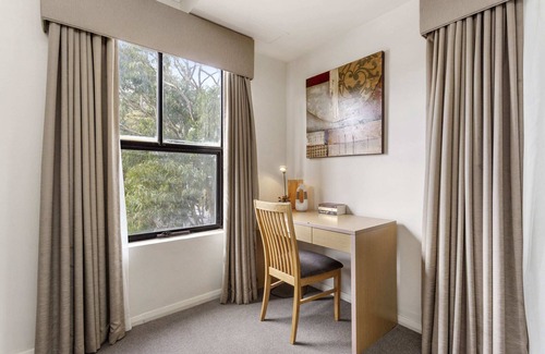Northbridge Apartment | 2BDR 1BTH - James Street Magic