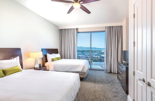 Las Vegas Resort | 2Bed/2Bath Deluxe Margaritaville Las Vegas!