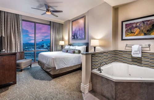 Las Vegas Resort | 2Bed/2Bath Deluxe Unit in Gorgeous Desert Blue Resort in Las Vegas!