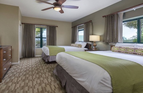 Sevierville Resort | 2Bed/2Bath - Smoky Mountains Retreat! Gorgeous Views, Pools, + More!