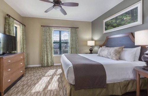 Sevierville Resort | 2Bed/2Bath - Smoky Mountains Retreat! Gorgeous Views, Pools, + More!