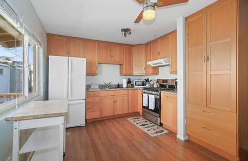 Central Mission Beach Apartment | 2bed 2bath Steps to the Sand in Mission Beach and