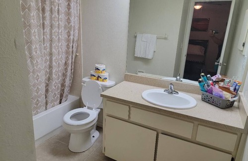 Lakeland Apartment | 2Bed 2Bth, Near SEU, Minutes from Disneyland