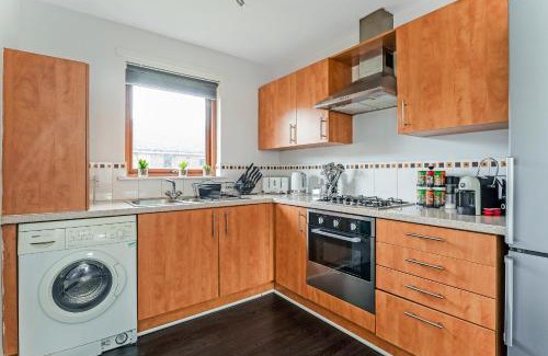 East End Apartment | 2Bed City Central East End Gem