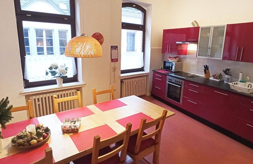 Cochem Apartment | 2Bed Old Town Apt Sleeps 6 - Rooftop Terrace, Wifi