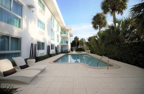 Bal Harbour Apartment | 2Bedroom-2Bathroom Canal Front with Terrace. Walk to Bal Harbour Beach