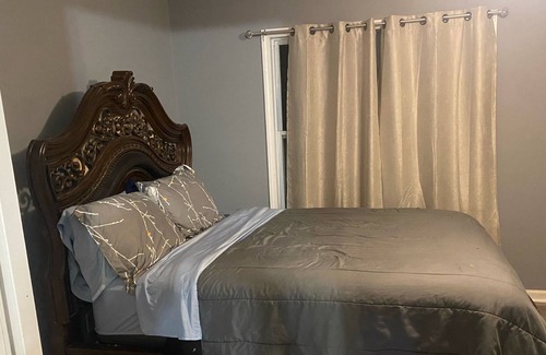 Conyers House | 2Bedroom 2Bathroom with pool ! Make this your oasis!