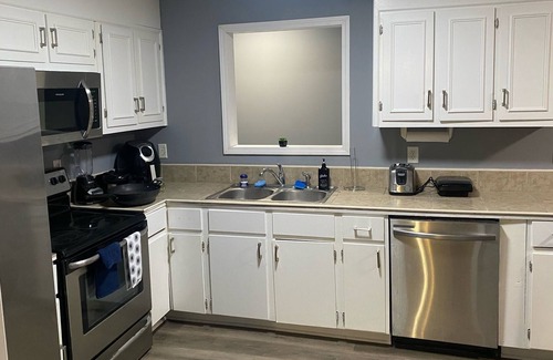 Conyers House | 2Bedroom 2Bathroom with pool ! Make this your oasis!