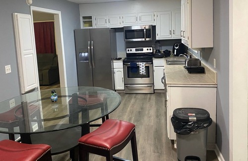 Conyers House | 2Bedroom 2Bathroom with pool ! Make this your oasis!