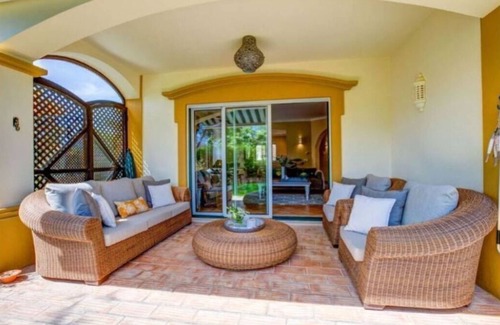 Estombar House | 2bedroom 2en suite Bungalow private Terrace and garden BBQ shared heated pool