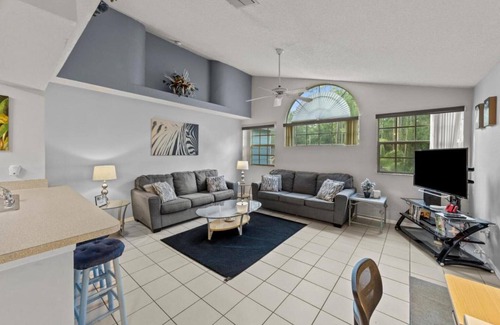 Royal Palm Bay Apartment | 2bedroom Lovely unit just 15 minutes from Disney