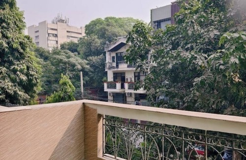 New Delhi Apartment | 2BHK- GK 2 near M Block Market! by HostMyStay