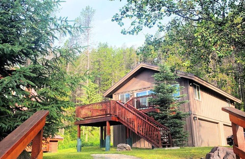 West Glacier House | 2BR, 1B, Sleeps 4, Lakeview and Lake access in West Glacier