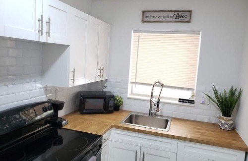 Lake Ridge Apartment | 2BR/1BA❀Near FLL Beach, Las Olas, Nightlife & Airport