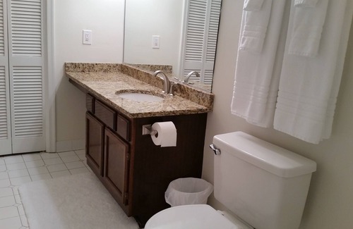 Gaithersburg Condo | 2BR/1BA Private Condo W/Terrace Patio