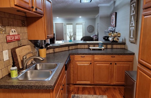 Fairfield Bay Condo | 2BR/2.5BA Condo w/Shaded Balcony, Pool Steps Away, Lake Access Minutes Away