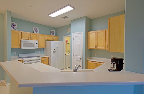 Majestic Palms Condo | 2BR 2 BA Close to Sanibel and Ft. Myers Beaches