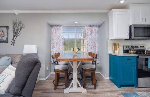 Indian Point Condo | 2BR | 24' Private Deck | For 6 No Stairs + By SDC