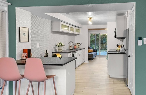 Lake Worth House | 2br/2ba Beach Bungalow with expansive backyard.