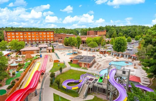 Wisconsin Dells House | 2BR/2BA Chula Vista Condo w/FREE Water Park Passes