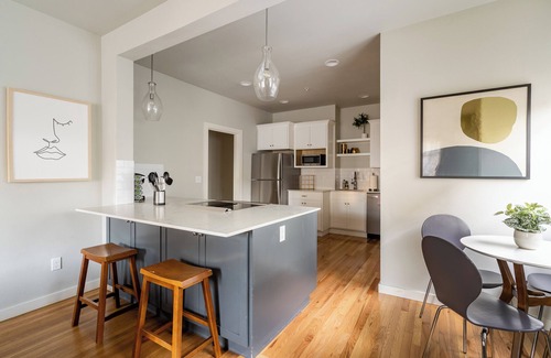 Kerns House | 2BR/2BA Classic Craftsman Stay Portland Charm
