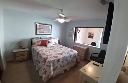 Welaka Condo | 2BR/2BA Condo - Assigned Deep Water Boat Slip overlooking Pool & St. Johns River