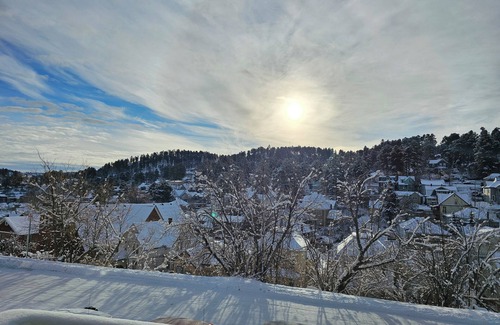 Deadwood Condo | 2BR/2BA Condo, near Terry peak & Trails, perfect base to explore the black hills