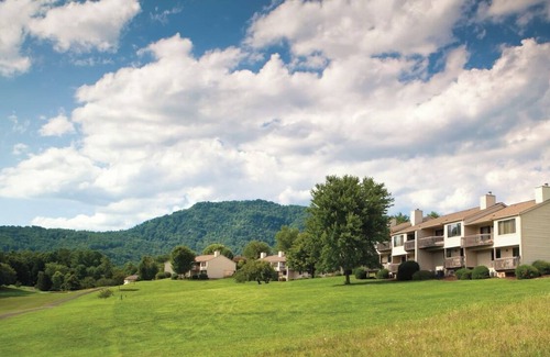 Lake Lure Condo | 2BR/2BA Lake Lure Condo - 4 Beds