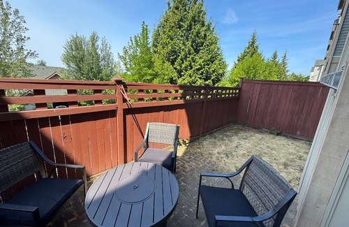 Renton Condo | 2BR/2BA Perfect Getaway Central Condo in Renton