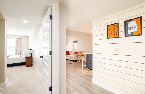 Auburn Apartment | 2BR 2BA Renovated Condo under 1 mile to Toomers