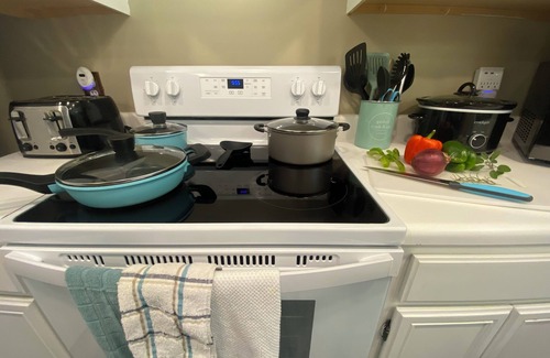 Pensacola House | 2BR, 2BA Townhouse w/loft in Gulf Breeze just 5 minutes to Pensacola Beach!