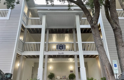 St. James Condo | 2BR/2BA w/Rainfall Showers, Screened Porch, 1st Floor, Pool, Gated Community