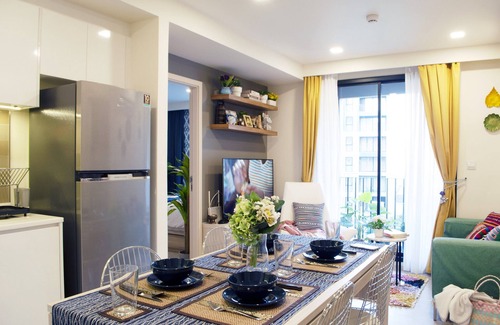 Rama 9 Condo | 2BR/2BTH Maestro 03 ✦ Shuttle to Subway ✦ Pool & Gym ✦ 49" Smart TV ✦ 100MBWiFi