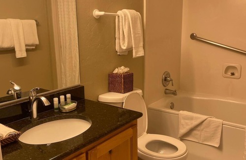 Downtown Park City Hotel | 2BR 3QB Condo Walk 2 min Ski Lift 10 min Main St