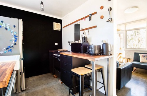 Parkville Apartment | 2BR Apartment in Parkville Steps from Royal Park