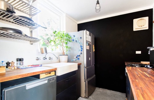 Parkville Apartment | 2BR Apartment in Parkville Steps from Royal Park