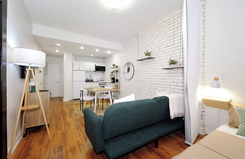 Garment District Apartment | 2BR Apartment Near Times Square!