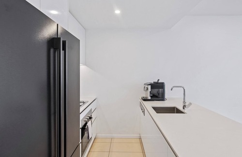 South Brisbane Apartment | 2BR Apt in South Brisbane with Spectacular View