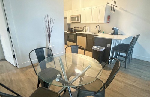 Elizabeth Apartment | 2BR apt near EWR 7181