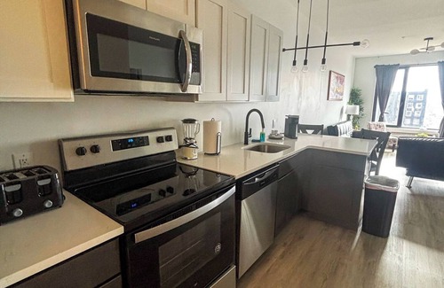 Elizabeth Apartment | 2BR apt near EWR 7181