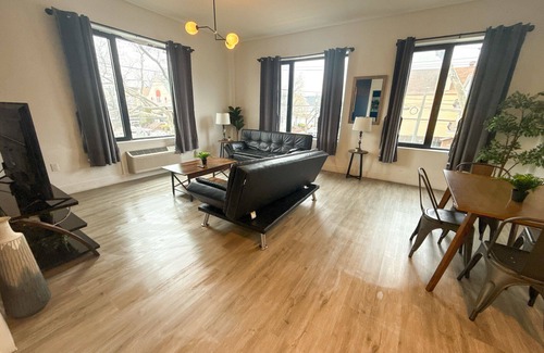 Elizabeth Apartment | 2BR apt near EWR airport 7536