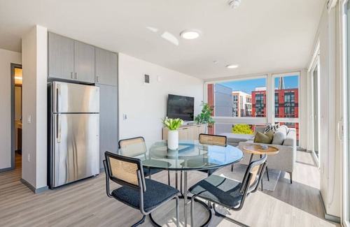 Lower Queen Anne Apartment | 2BR Apt Panoramic Seattle Views | Private Balcony